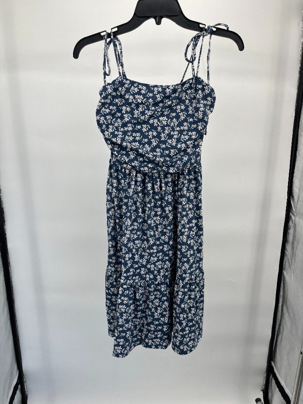 Women’s Dress - Gilli by Dressed in LALA Blue and White Floral with tie straps
